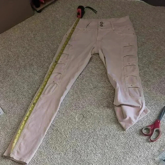 Kalowa pink jeans. very stretchy. - Picture 13 of 16